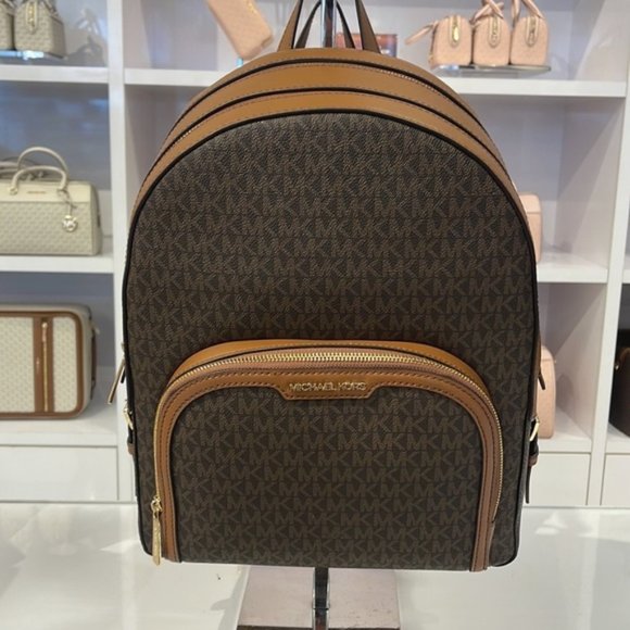 Michael Kors Jaycee Large Zip Pocket Backpack Brown - Picture 1 of 16
